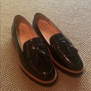 Naturalizer black loafers